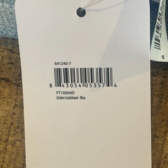 Bon Voyage Blue Ombre Cardi-Shawl NEW NWT Buttons Acrylic Shawl Wrap - Picture 5 of 7